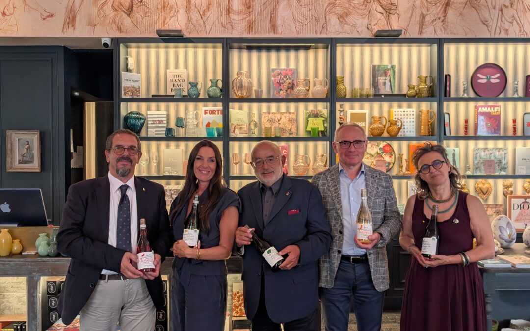 CANTINA TOLLO INSIEME AL PARCO NAZIONALE D’ABRUZZO, LAZIO E MOLISE PER TUTELARE L’ORSO MARSICANO