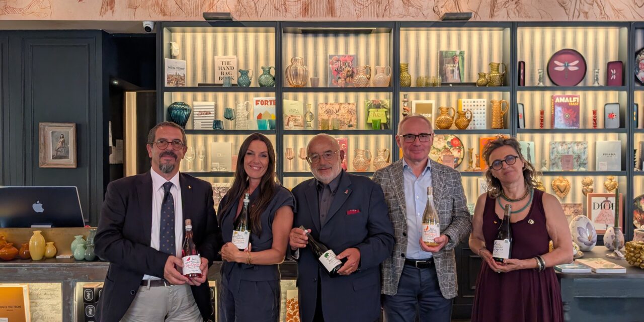 CANTINA TOLLO INSIEME AL PARCO NAZIONALE D’ABRUZZO, LAZIO E MOLISE PER TUTELARE L’ORSO MARSICANO